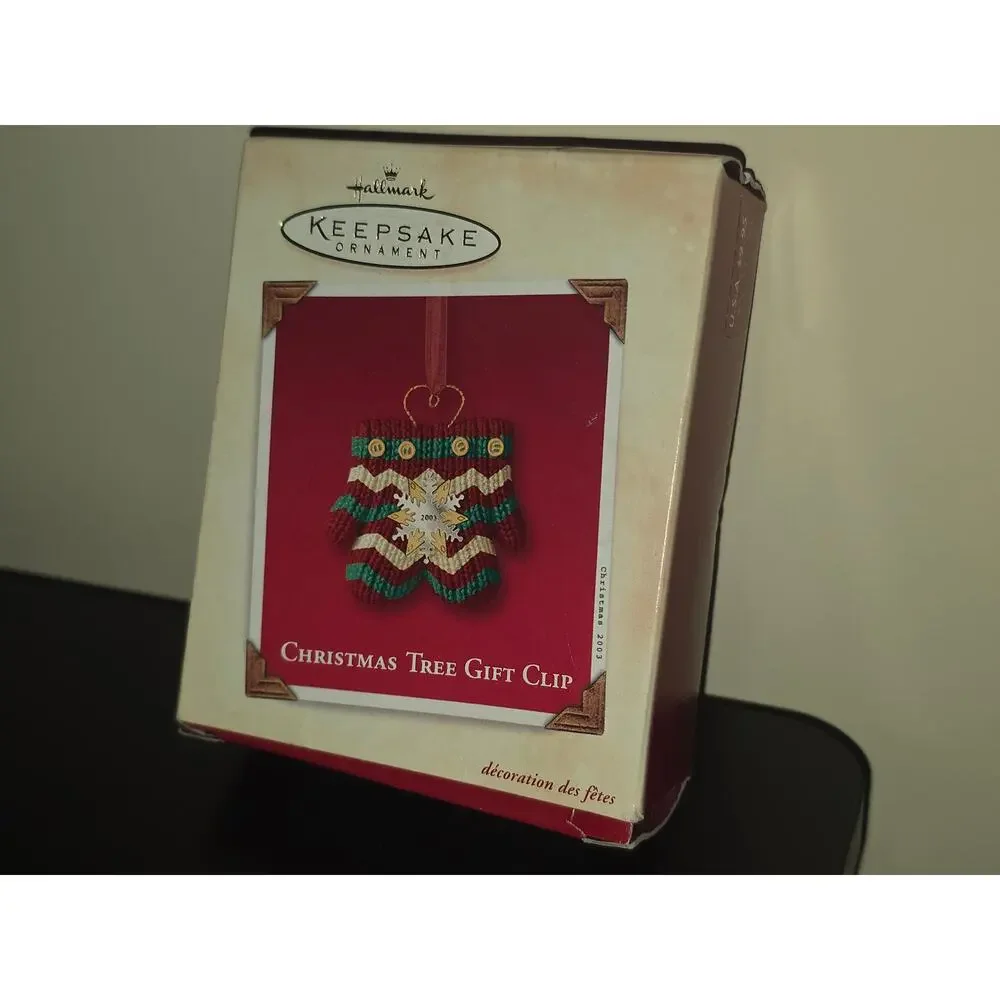 2003 Hallmark Keepsake‎ Christmas Ornament CHRISTMAS TREE GIFT CLIP